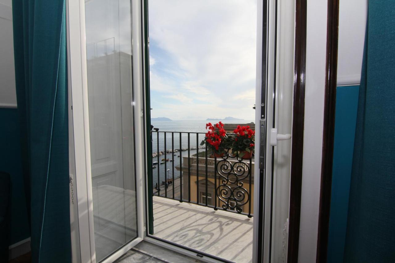 Marea Suite Vista Capri ナポリ エクステリア 写真