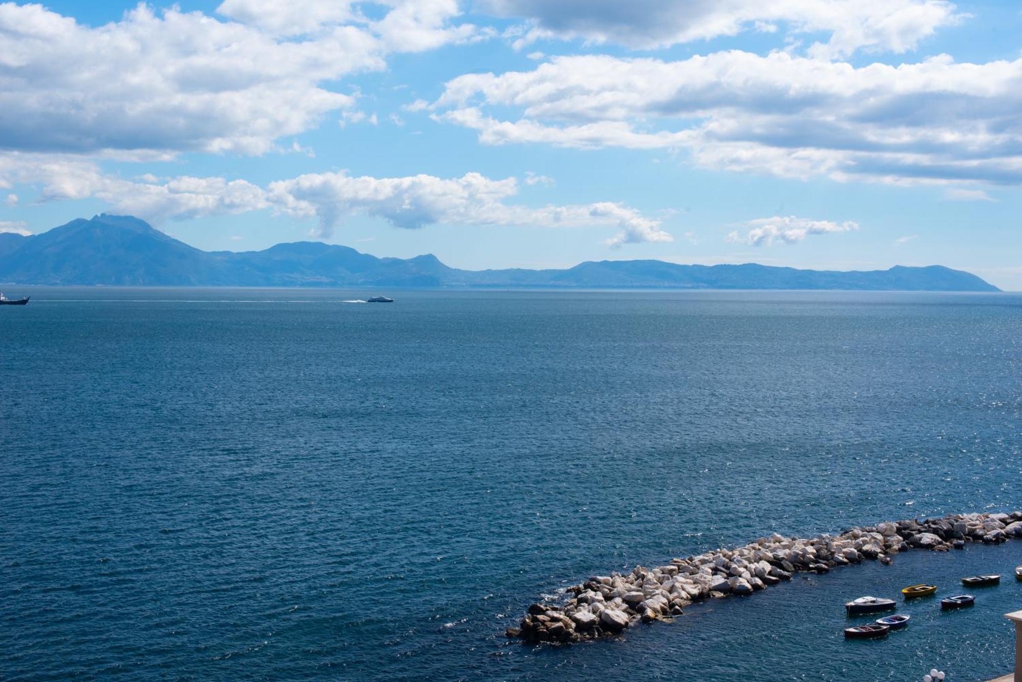 Marea Suite Vista Capri ナポリ エクステリア 写真